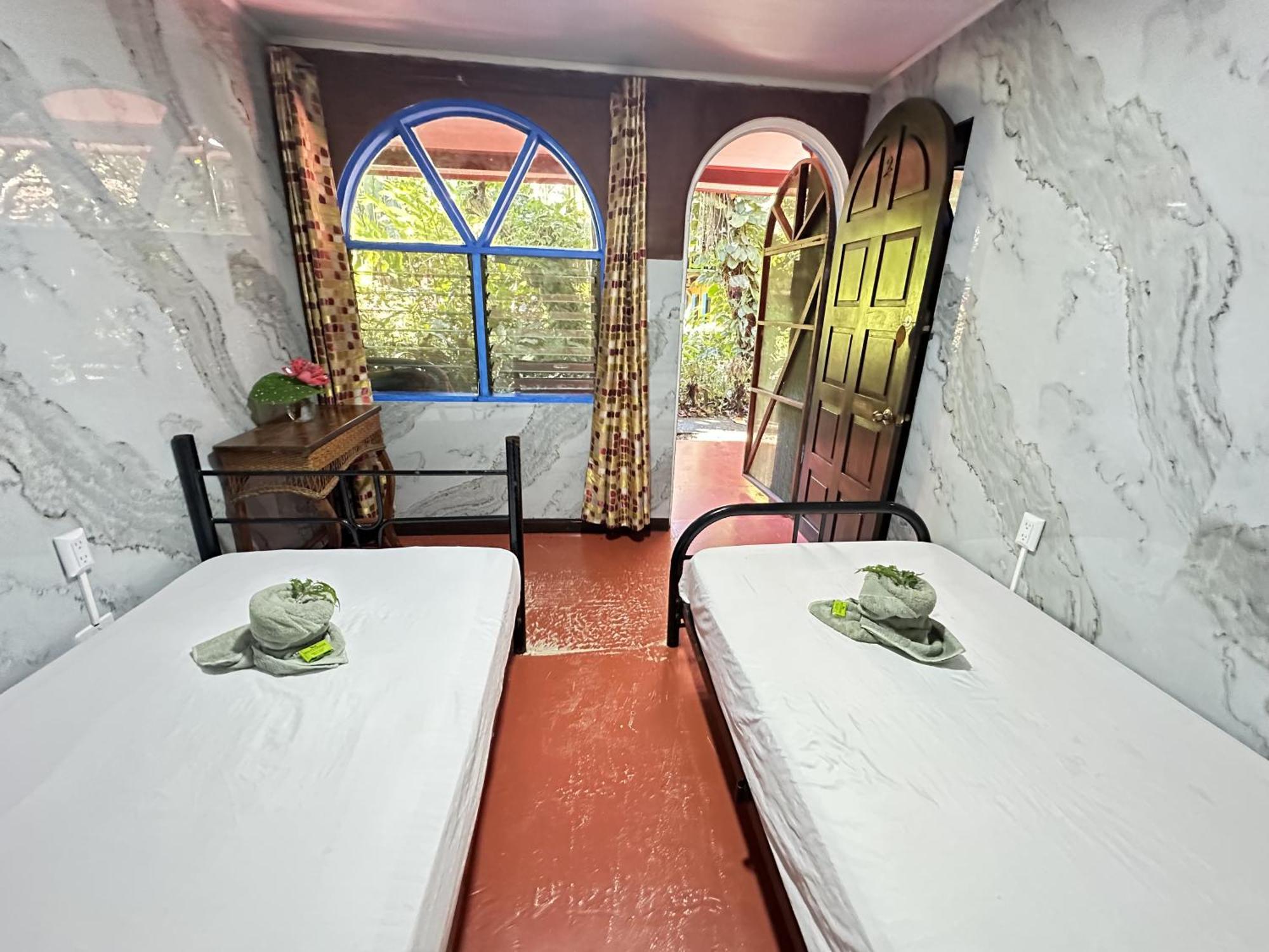La Palapa Hut Nature Hostel Пуэрто-Хименес Экстерьер фото